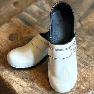 Sanita - Lindsey - Women's Patent Leather Chef Clog - EU 39/US LADIES 7.5-8
